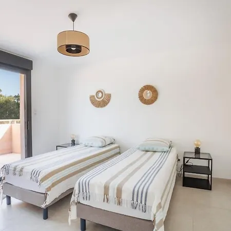 Vue Epoustouflante Village A Pied * Hyeres