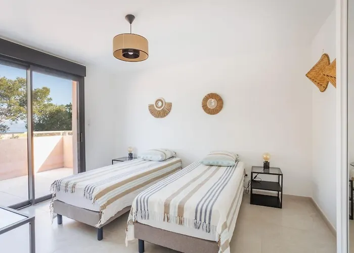 Vue Epoustouflante Village A Pied * Hyères